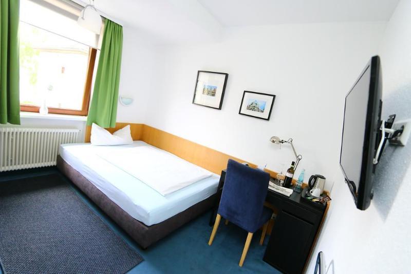 City Hotel Fellbach 24H Check-In Exterior photo
