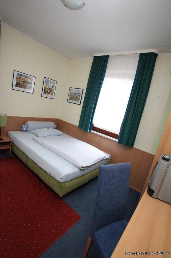 City Hotel Fellbach 24H Check-In Exterior photo