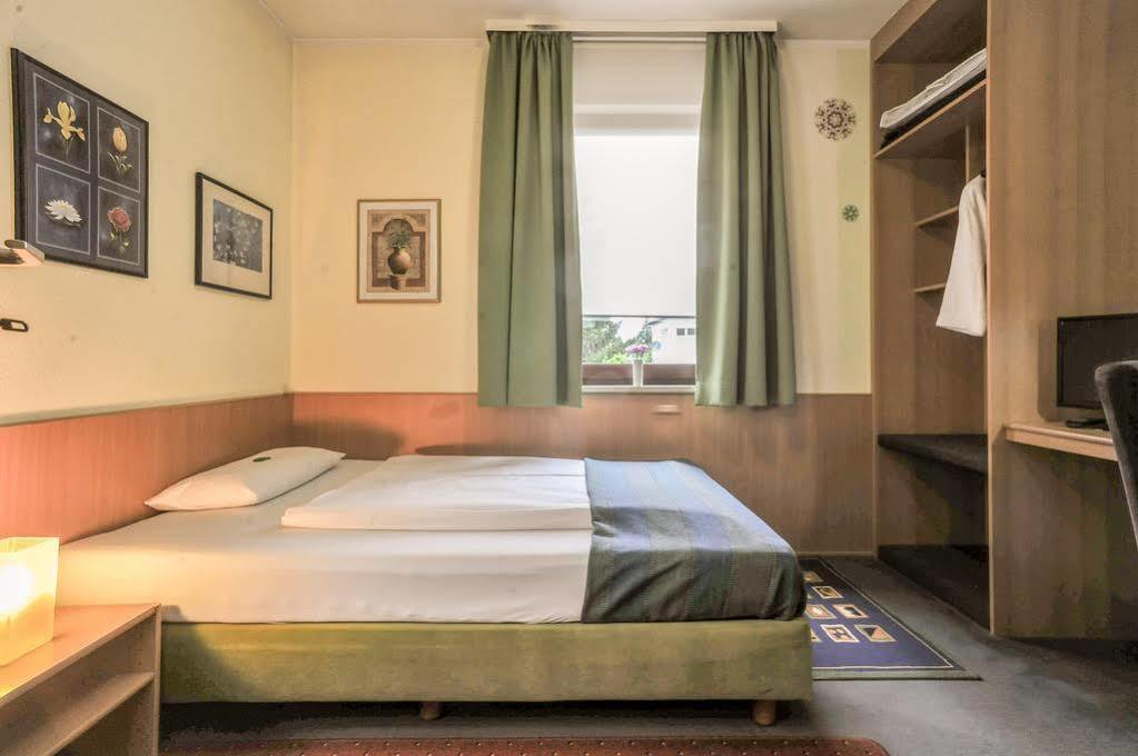 City Hotel Fellbach 24H Check-In Exterior photo